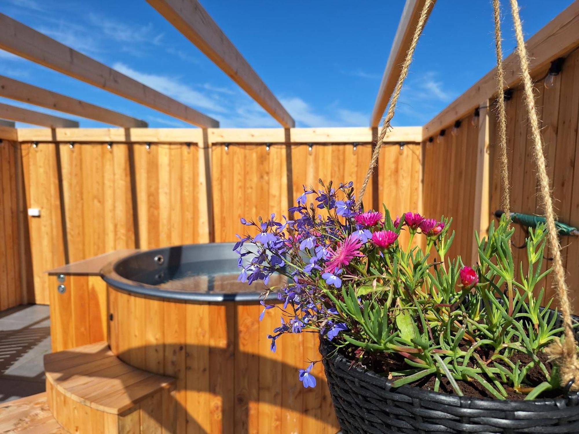 Domki Szczyt Beztroski Jacuzzi & Sauna Нови Тарг Екстериор снимка