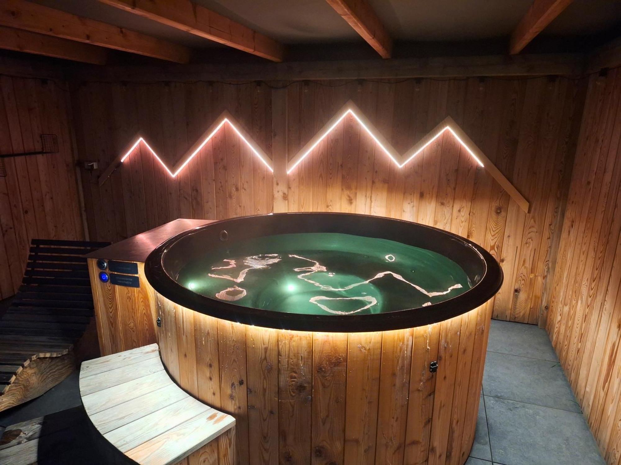 Domki Szczyt Beztroski Jacuzzi & Sauna Нови Тарг Екстериор снимка
